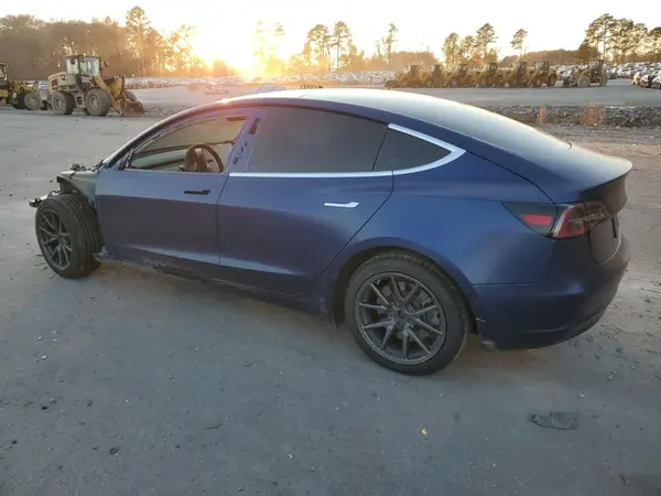 5YJ3E1EBXKF437300 2019 TESLA MODEL 3 - Image 2