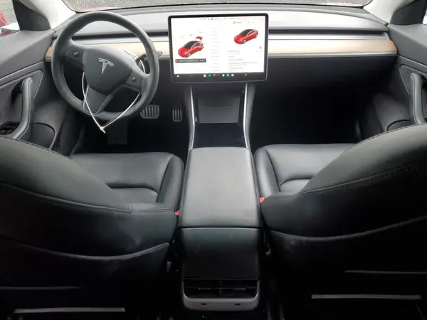 5YJ3E1EBXKF447115 2019 TESLA MODEL 3 - Image 8
