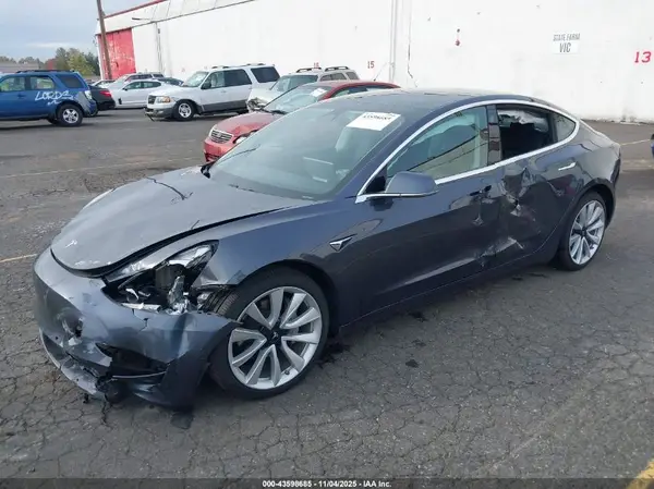 5YJ3E1EBXKF453481 2019 TESLA MODEL 3 - Image 2