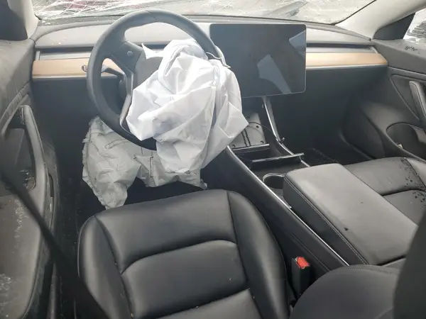 5YJ3E1EBXKF469258 2019 TESLA MODEL 3 - Image 8