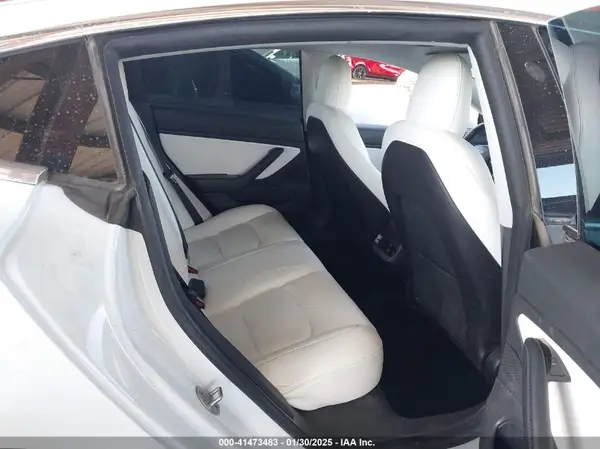5YJ3E1EBXKF469518 2019 TESLA MODEL 3 - Image 8