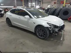 5YJ3E1EBXKF469809 2019 TESLA MODEL 3