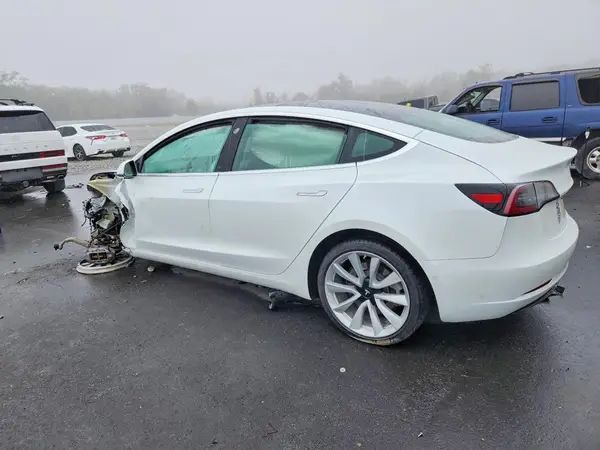 5YJ3E1EBXKF512786 2019 TESLA MODEL 3 - Image 2