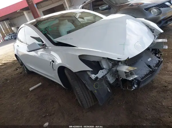 5YJ3E1EBXKF513002 2019 TESLA MODEL 3 - Image 1