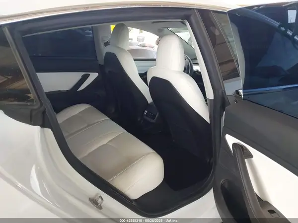 5YJ3E1EBXKF513002 2019 TESLA MODEL 3 - Image 8