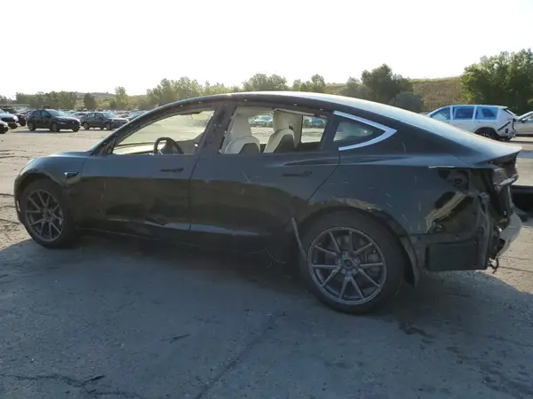 5YJ3E1EBXKF517745 2019 TESLA MODEL 3 - Image 2