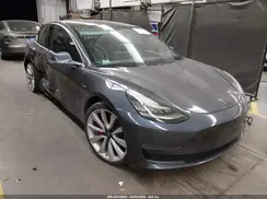 5YJ3E1EBXKF530477 2019 TESLA MODEL 3