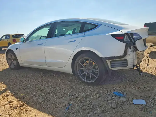 5YJ3E1EBXLF622206 2020 TESLA MODEL 3 - Image 2