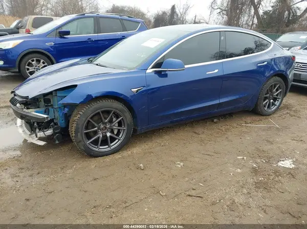 5YJ3E1EBXLF636400 2020 TESLA MODEL 3 - Image 2