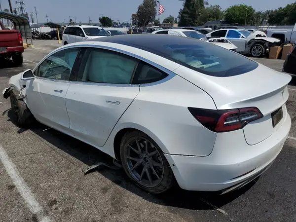 5YJ3E1EBXLF636929 2020 TESLA MODEL 3 - Image 2