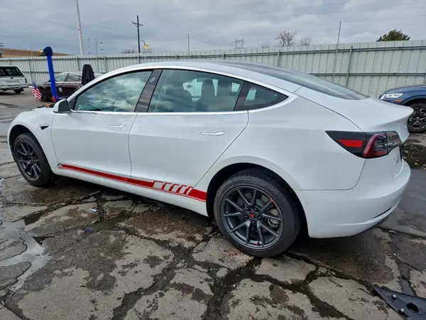 5YJ3E1EBXLF637451 2020 TESLA MODEL 3 - Image 2