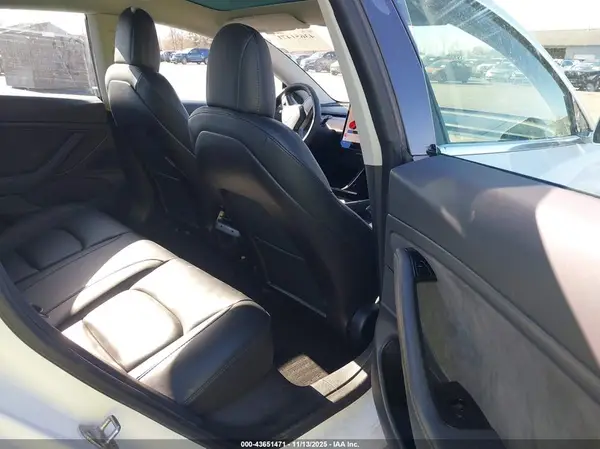 5YJ3E1EBXLF637787 2020 TESLA MODEL 3 - Image 8