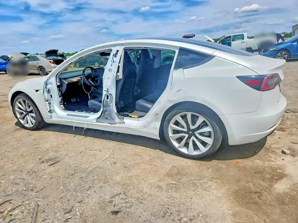 5YJ3E1EBXLF638745 2020 TESLA MODEL 3 - Image 2