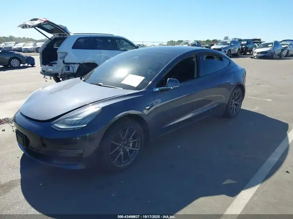 5YJ3E1EBXLF645985 2020 TESLA MODEL 3 - Image 2