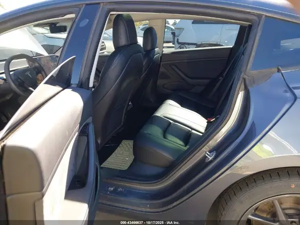 5YJ3E1EBXLF645985 2020 TESLA MODEL 3 - Image 8