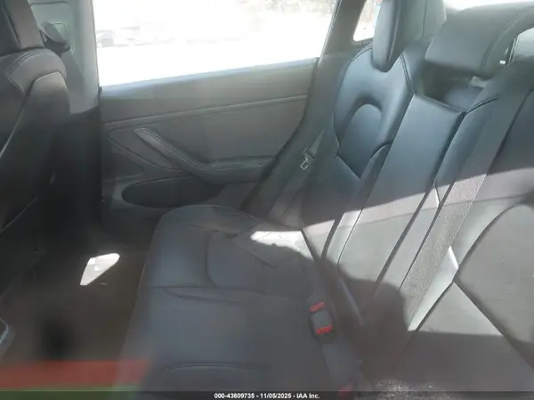 5YJ3E1EBXLF649471 2020 TESLA MODEL 3 - Image 8