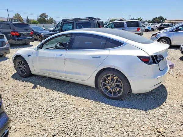 5YJ3E1EBXLF650362 2020 TESLA MODEL 3 - Image 2