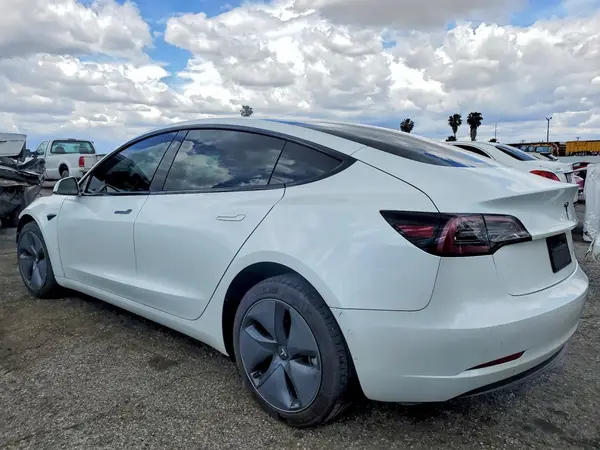 5YJ3E1EBXLF651754 2020 TESLA MODEL 3 - Image 2