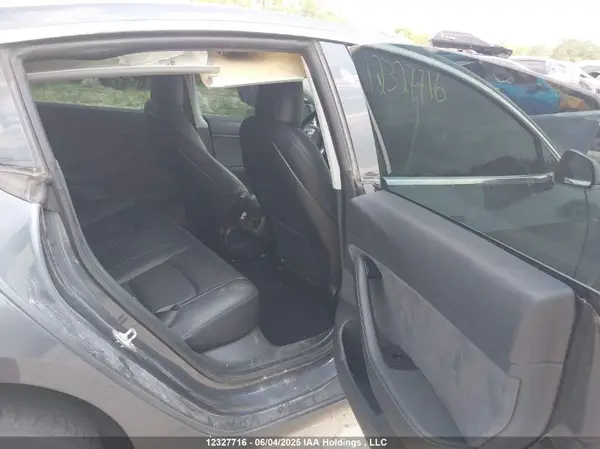 5YJ3E1EBXLF716358 2020 TESLA MODEL 3 - Image 8