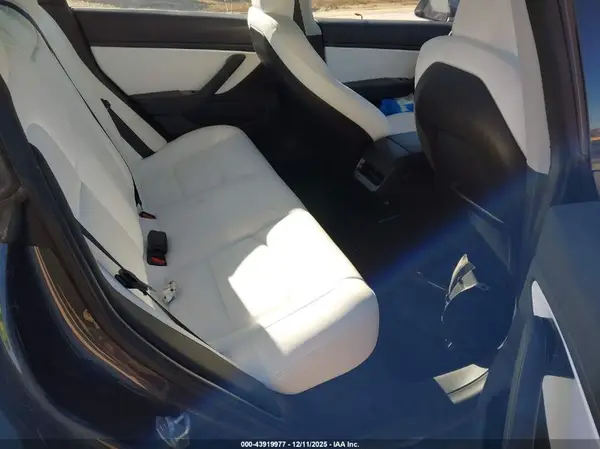 5YJ3E1EBXLF735816 2020 TESLA MODEL 3 - Image 8