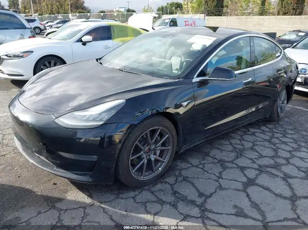 5YJ3E1EBXLF746220 2020 TESLA MODEL 3 - Image 2
