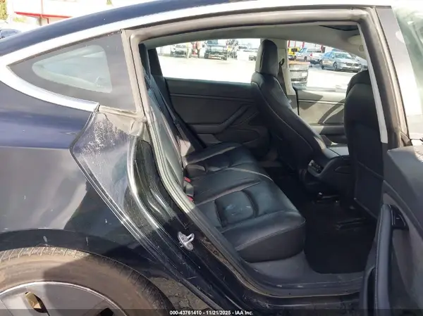 5YJ3E1EBXLF746220 2020 TESLA MODEL 3 - Image 8