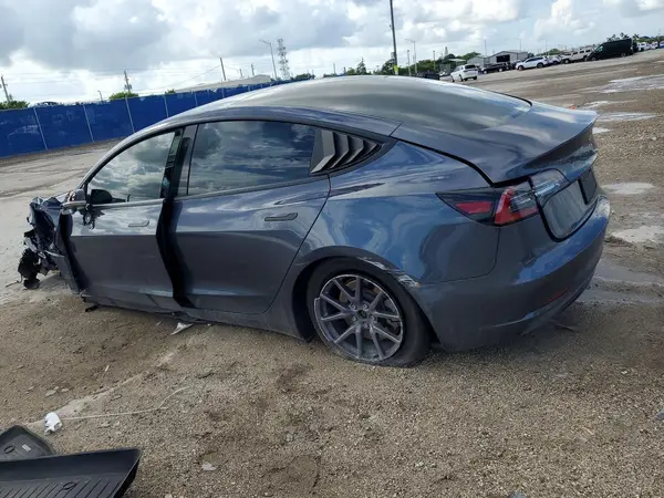 5YJ3E1EBXLF786992 2020 TESLA MODEL 3 - Image 2