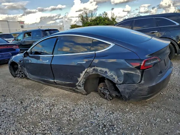 5YJ3E1EBXLF790332 2020 TESLA MODEL 3 - Image 2