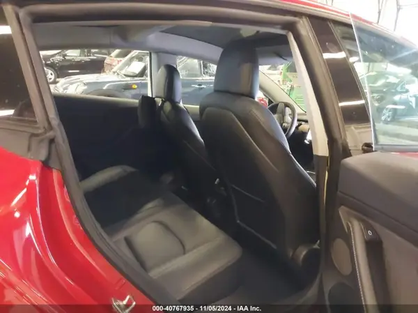 5YJ3E1EBXMF013215 2021 TESLA MODEL 3 - Image 8