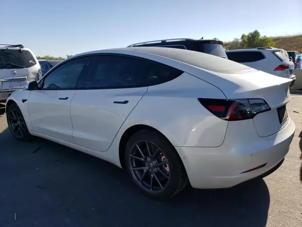 5YJ3E1EBXMF013344 2021 TESLA MODEL 3 - Image 2