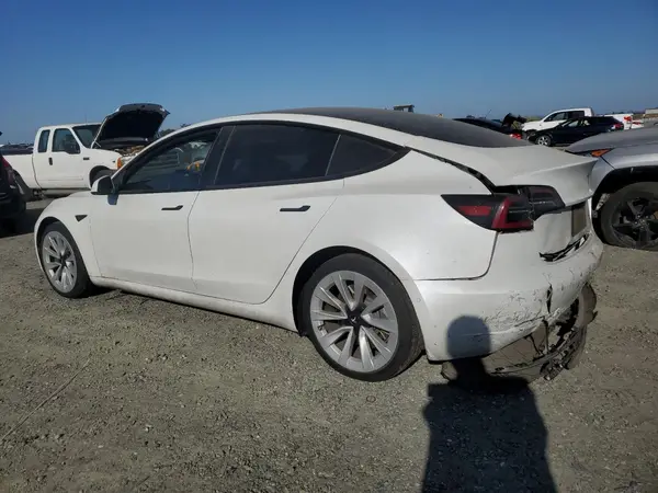 5YJ3E1EBXMF015398 2021 TESLA MODEL 3 - Image 2