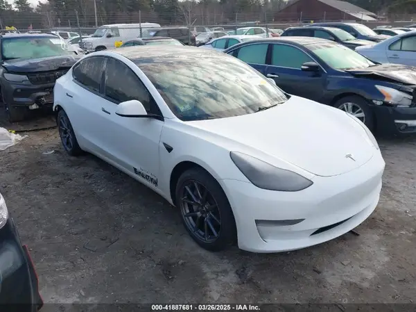 5YJ3E1EBXMF020035 2021 TESLA MODEL 3 - Image 1