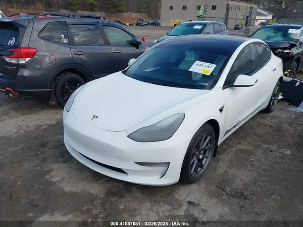 5YJ3E1EBXMF020035 2021 TESLA MODEL 3 - Image 2