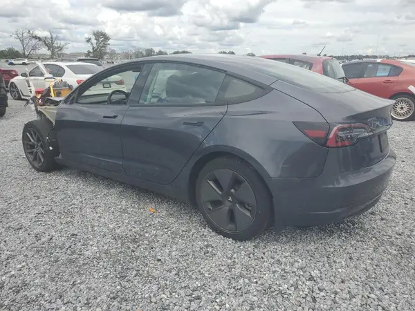 5YJ3E1EBXMF032668 2021 TESLA MODEL 3 - Image 2