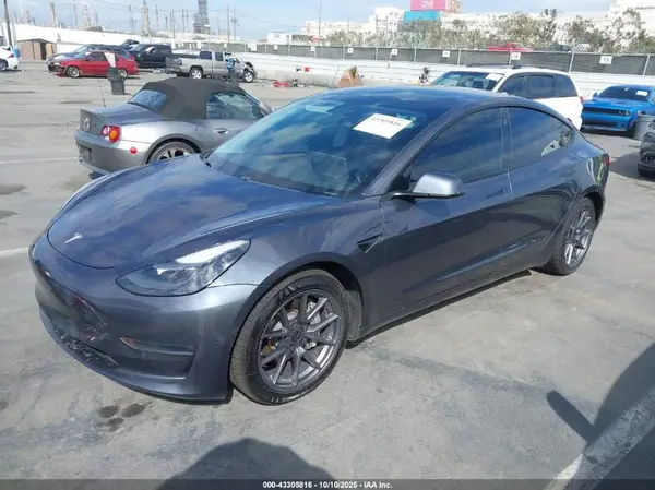 5YJ3E1EBXMF036378 2021 TESLA MODEL 3 - Image 2