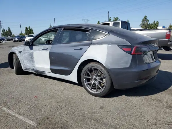 5YJ3E1EBXMF045257 2021 TESLA MODEL 3 - Image 2