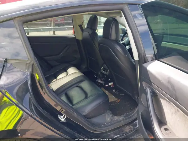 5YJ3E1EBXMF050622 2021 TESLA MODEL 3 - Image 8