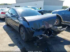 5YJ3E1EBXMF052001 2021 TESLA MODEL 3