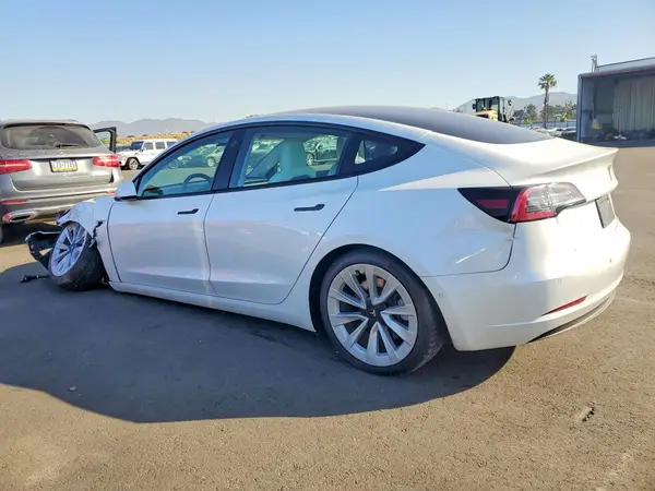 5YJ3E1EBXMF053990 2021 TESLA MODEL 3 - Image 2
