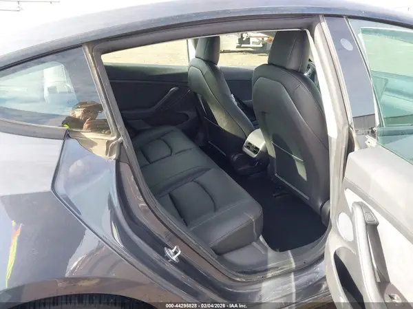 5YJ3E1EBXMF055643 2021 TESLA MODEL 3 - Image 8
