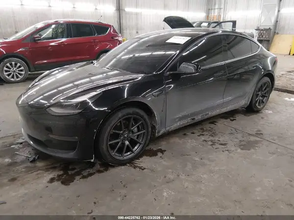 5YJ3E1EBXMF055867 2021 TESLA MODEL 3 - Image 2