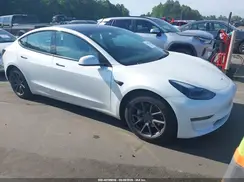 5YJ3E1EBXMF059692 2021 TESLA MODEL 3