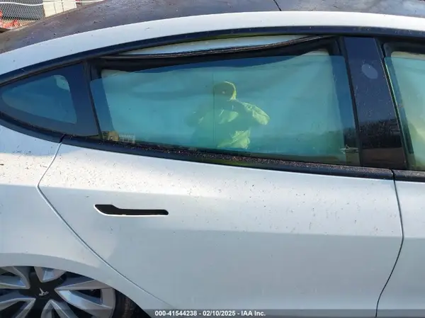 5YJ3E1EBXMF060874 2021 TESLA MODEL 3 - Image 8