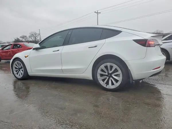5YJ3E1EBXMF061622 2021 TESLA MODEL 3 - Image 2