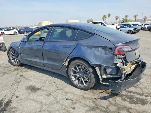 5YJ3E1EBXMF069171 2021 TESLA MODEL 3 - Image 2