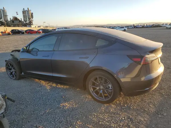 5YJ3E1EBXMF072619 2021 TESLA MODEL 3 - Image 2