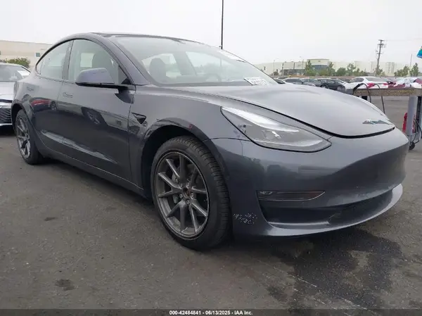 5YJ3E1EBXMF079795 2021 TESLA MODEL 3 - Image 1