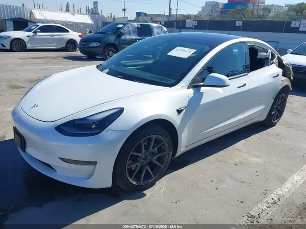 5YJ3E1EBXMF088142 2021 TESLA MODEL 3 - Image 2