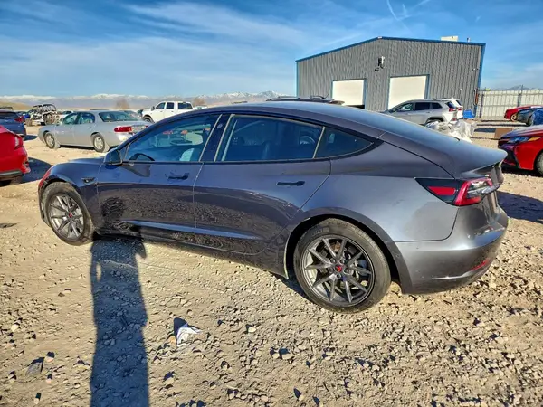 5YJ3E1EBXMF836727 2021 TESLA MODEL 3 - Image 2
