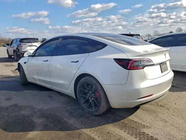 5YJ3E1EBXMF849459 2021 TESLA MODEL 3 - Image 2